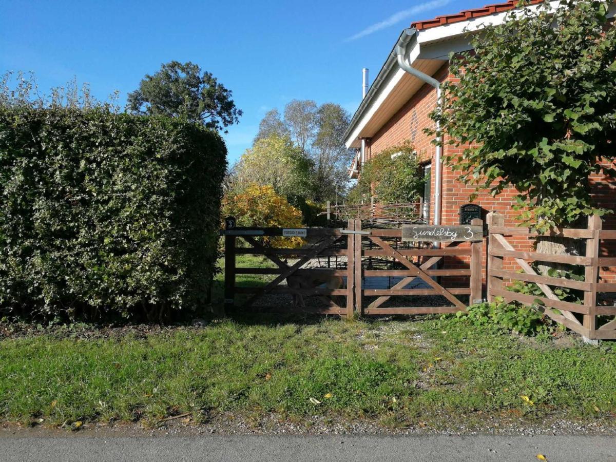 Ferienhaus Extrazeit_Urlaub Hasselberg  Buitenkant foto