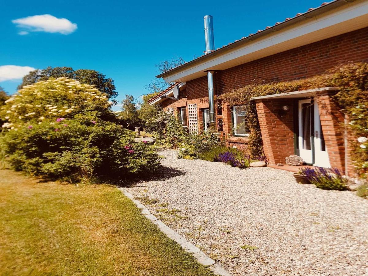 Ferienhaus Extrazeit_Urlaub Hasselberg  Buitenkant foto